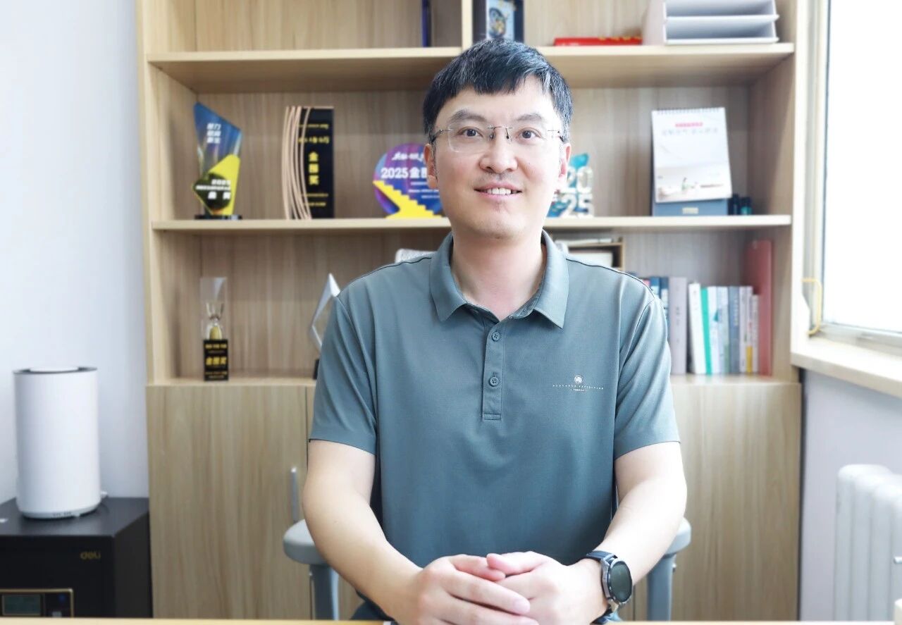 巨象高科王旭：携手日立十年同行，共谋厂商共赢新局